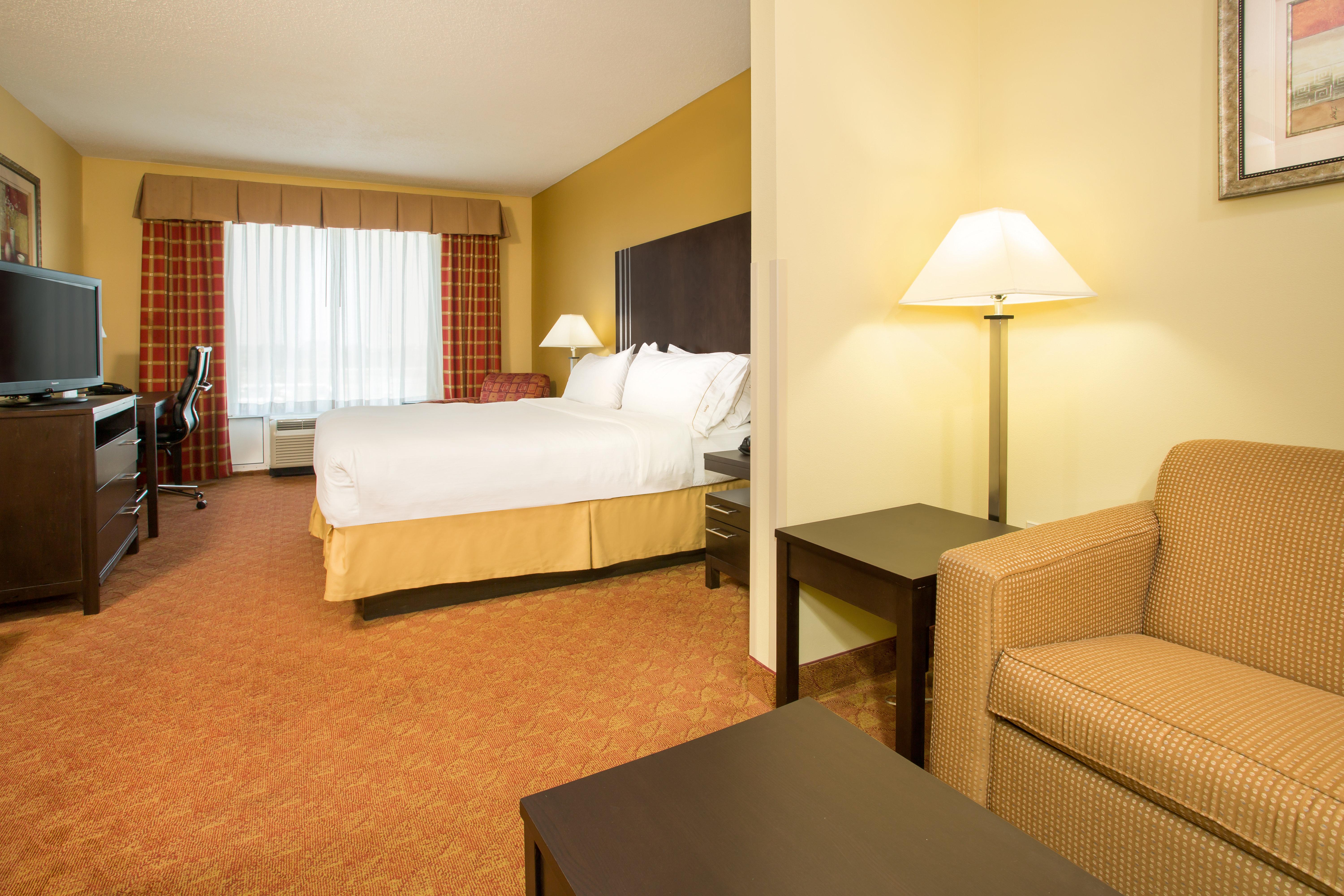 Holiday Inn Express Hotel & Suites Richmond By Ihg Экстерьер фото