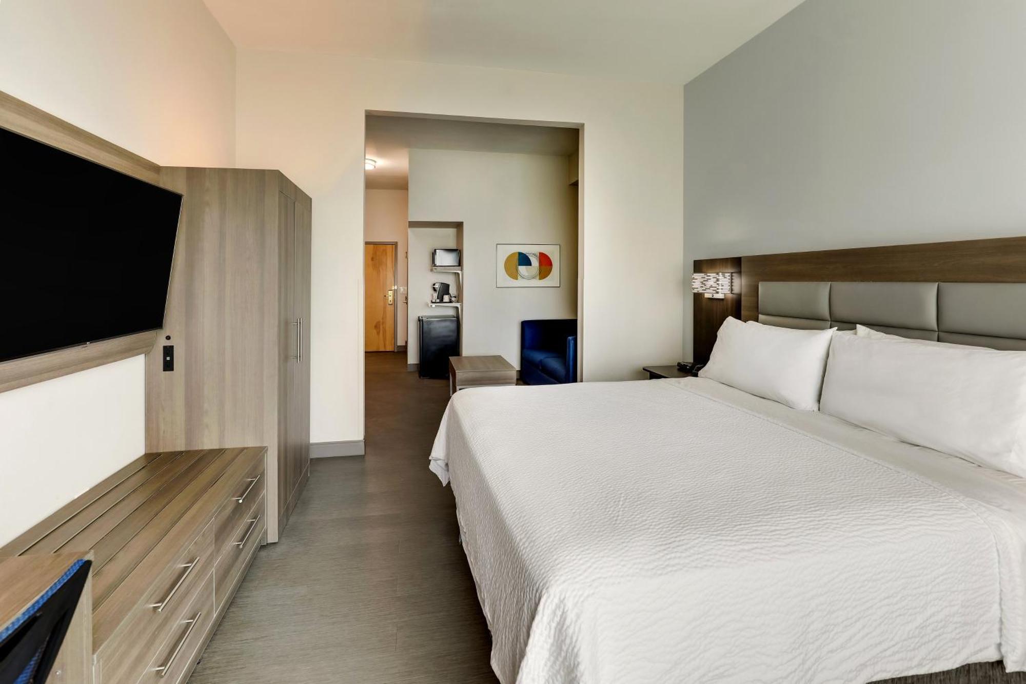 Holiday Inn Express Hotel & Suites Richmond By Ihg Экстерьер фото