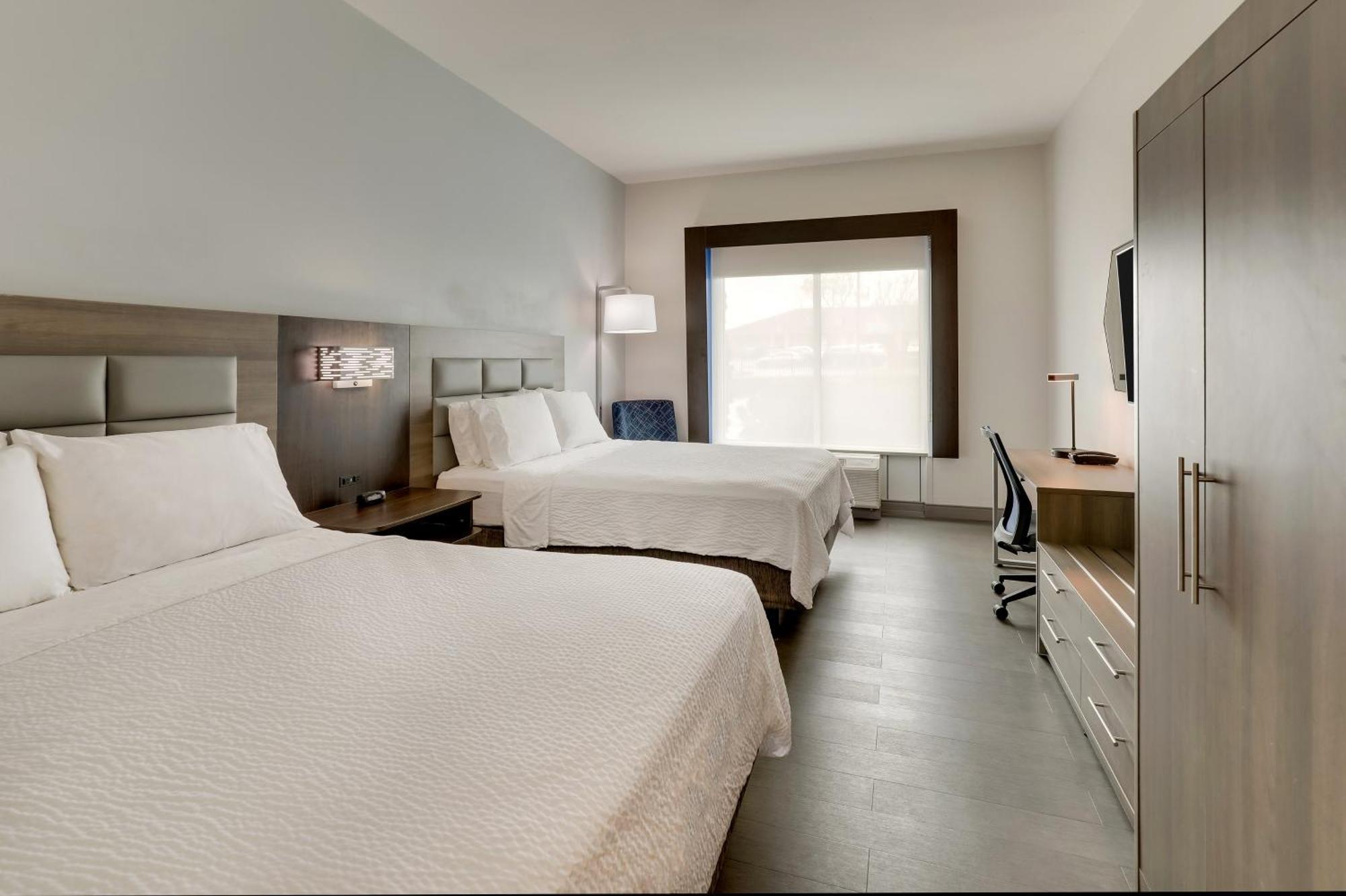 Holiday Inn Express Hotel & Suites Richmond By Ihg Экстерьер фото