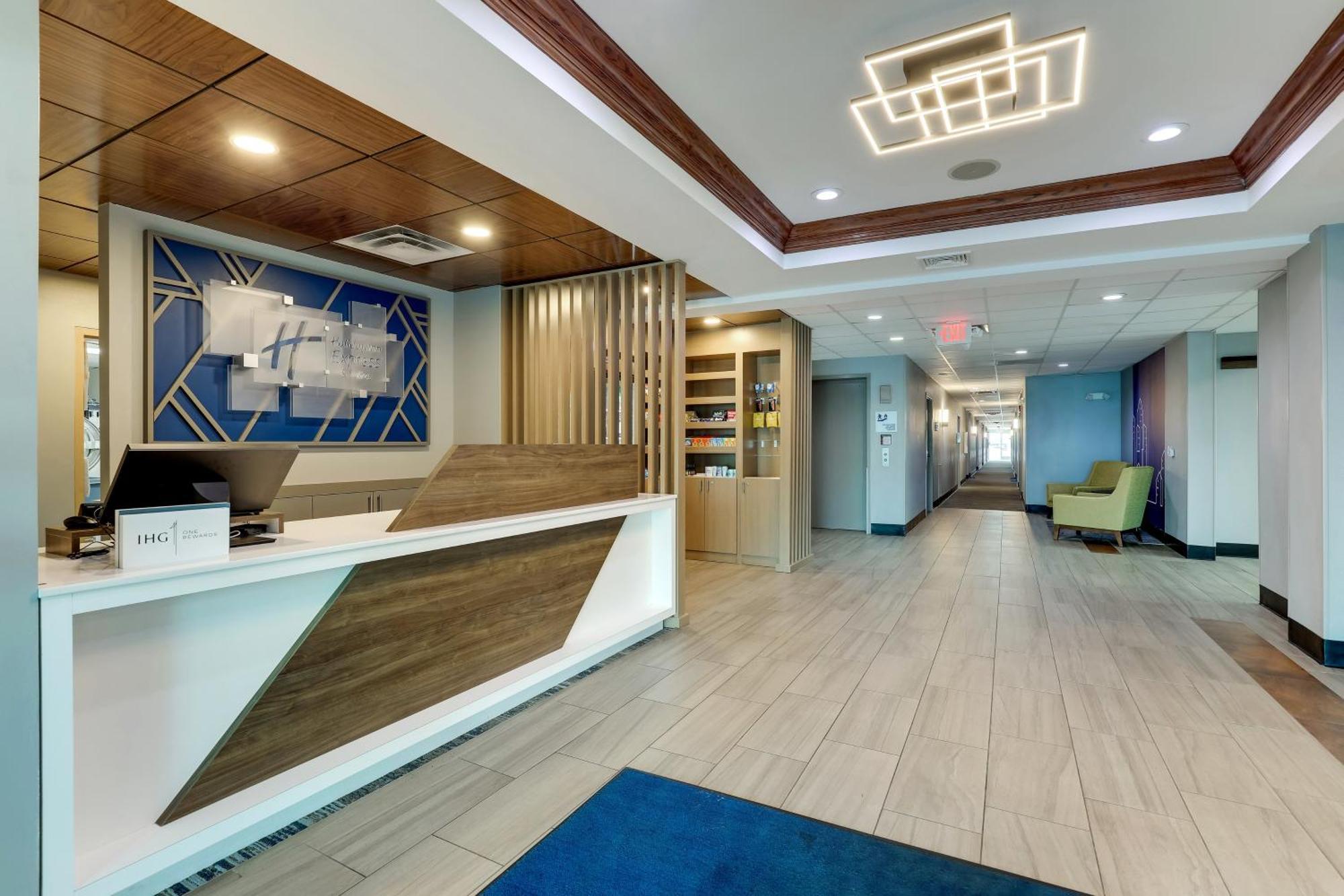 Holiday Inn Express Hotel & Suites Richmond By Ihg Экстерьер фото