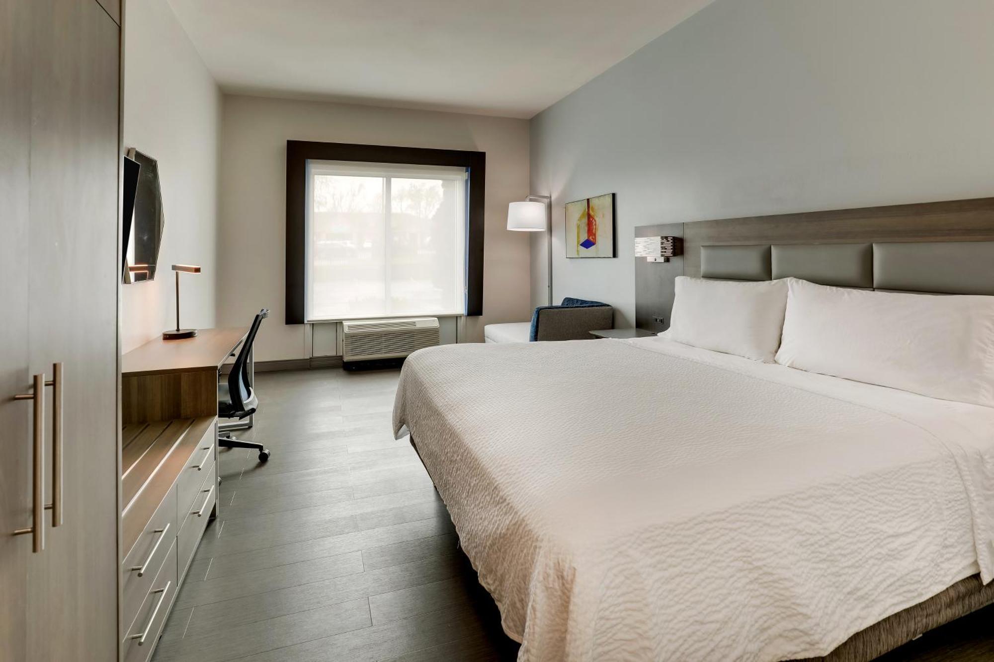 Holiday Inn Express Hotel & Suites Richmond By Ihg Экстерьер фото